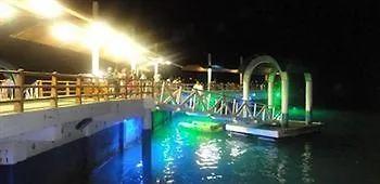****  North Seymour Hotel Puerto Ayora  Ecuador